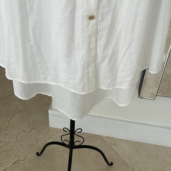 MICHAEL KORS WHITE WITH GOLD BUTTONS BLOUSE - Picture 5 of 7